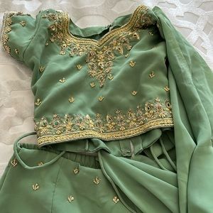 Matching set of Indian style outfit for girls